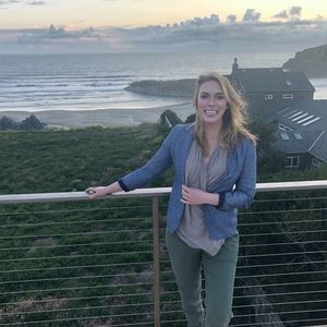 Meet your Posher, Elizabeth